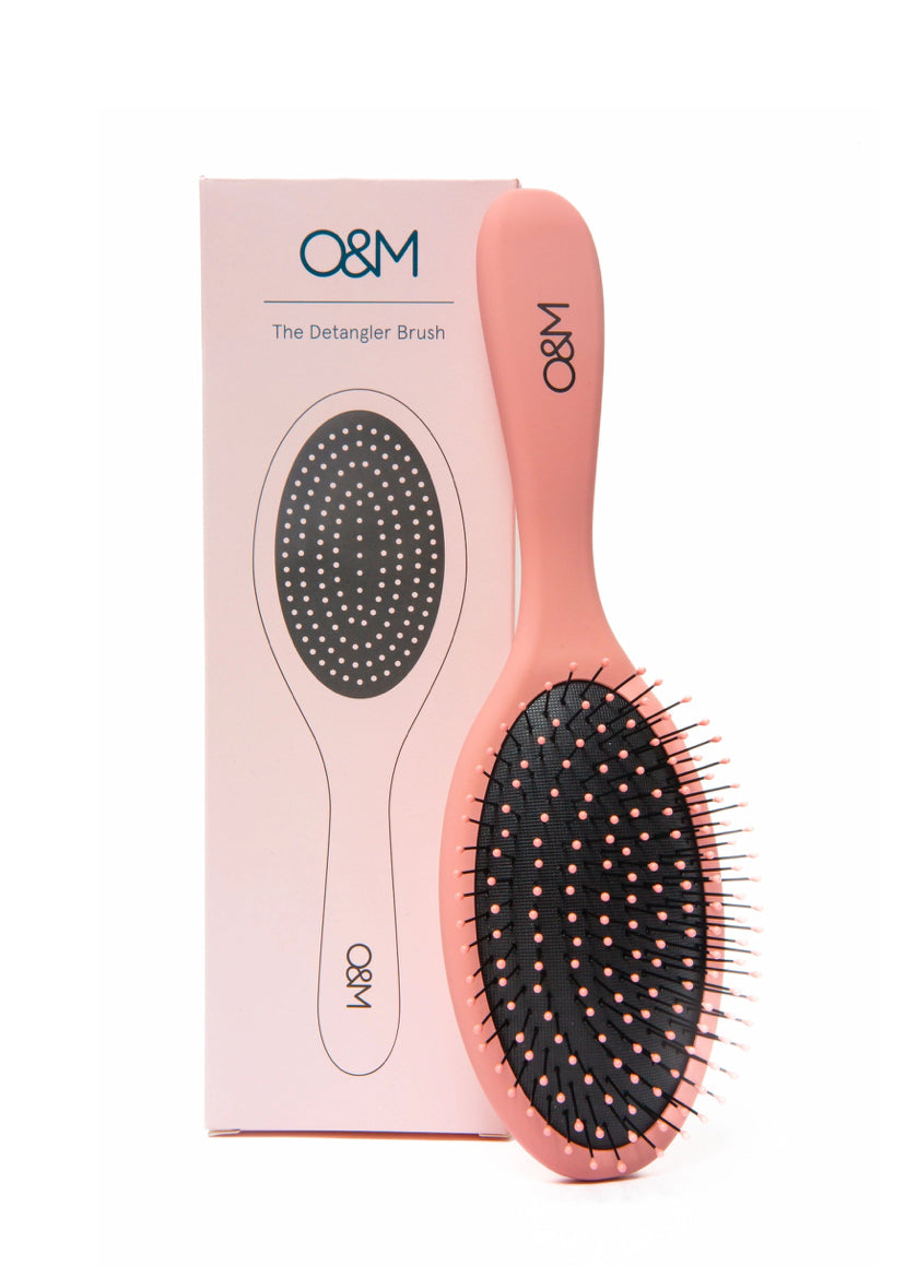 O&M The Detangler Brush